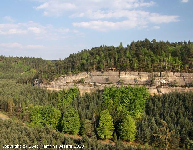 Stohnek  pohled z vrcholu na st panorama Dlouhho kamene